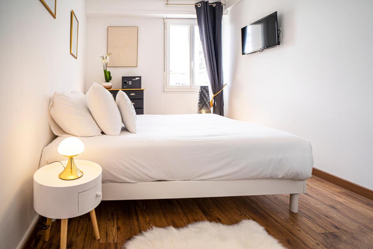 Au Palais Des Pyrenees! Hyper Centre -Clim-Balcon-Parking Gratuit Apartment โป ภายนอก รูปภาพ