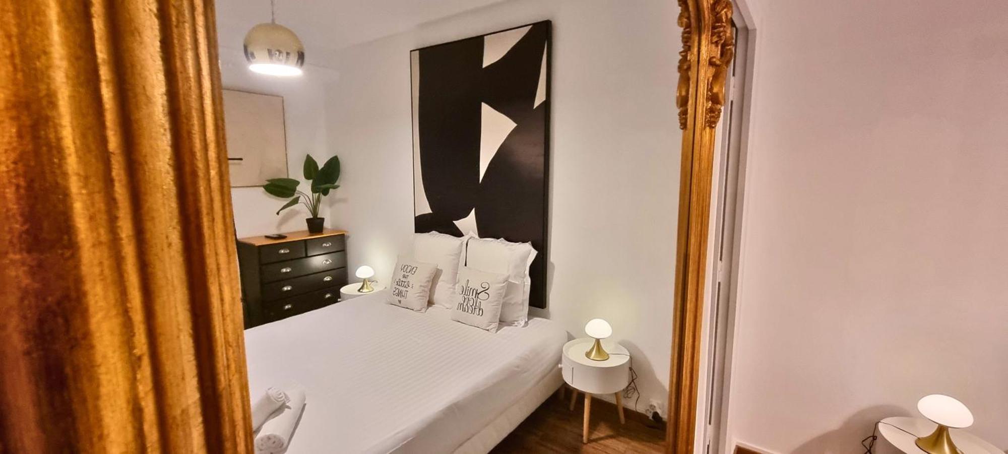 Au Palais Des Pyrenees! Hyper Centre -Clim-Balcon-Parking Gratuit Apartment โป ภายนอก รูปภาพ